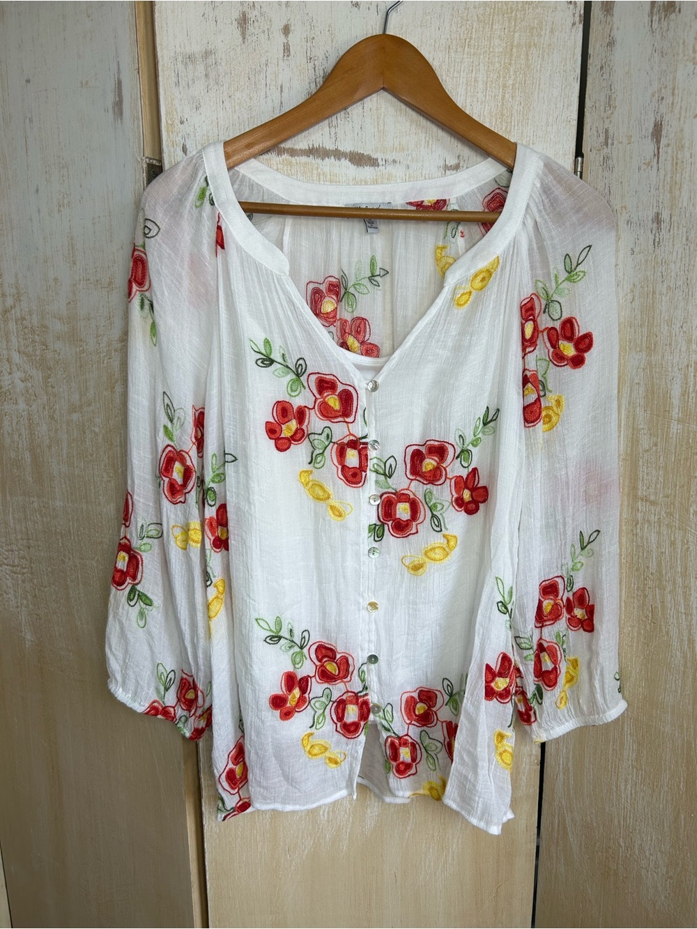 Women’s White Floral Embroidered Button-Front Top